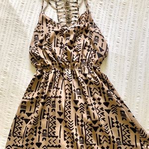 Pattern mid-thigh dress.